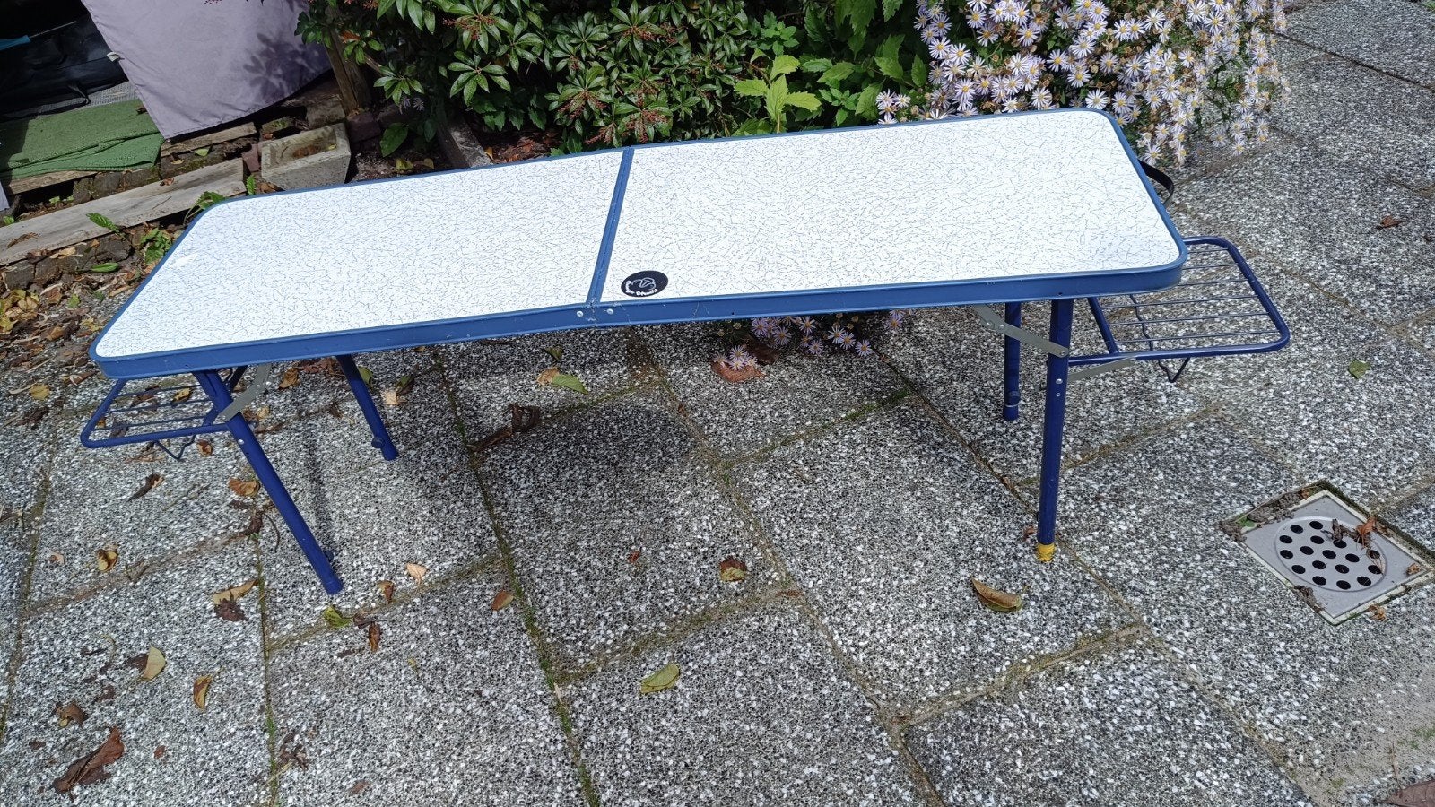 Opvouwbare campingtafel - blauw en wit, Caravans en Kamperen, Ophalen, Gebruikt