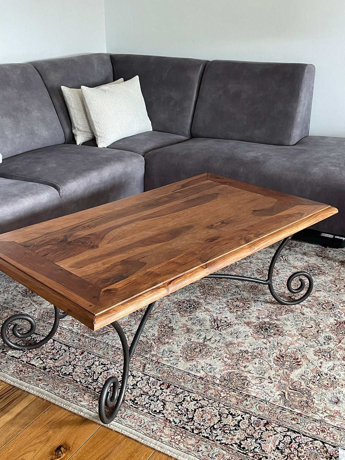 Salontafel van massief hout met metalen onderstel, Ophalen, Gebruikt, 100 tot 150 cm, 50 tot 100 cm