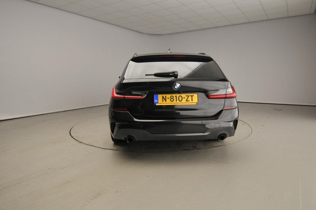 BMW 3 Serie Touring 318i | M-Sportpakket | LED | Navigatie |, Automaat, Gebruikt, Metallic lak, Zwart