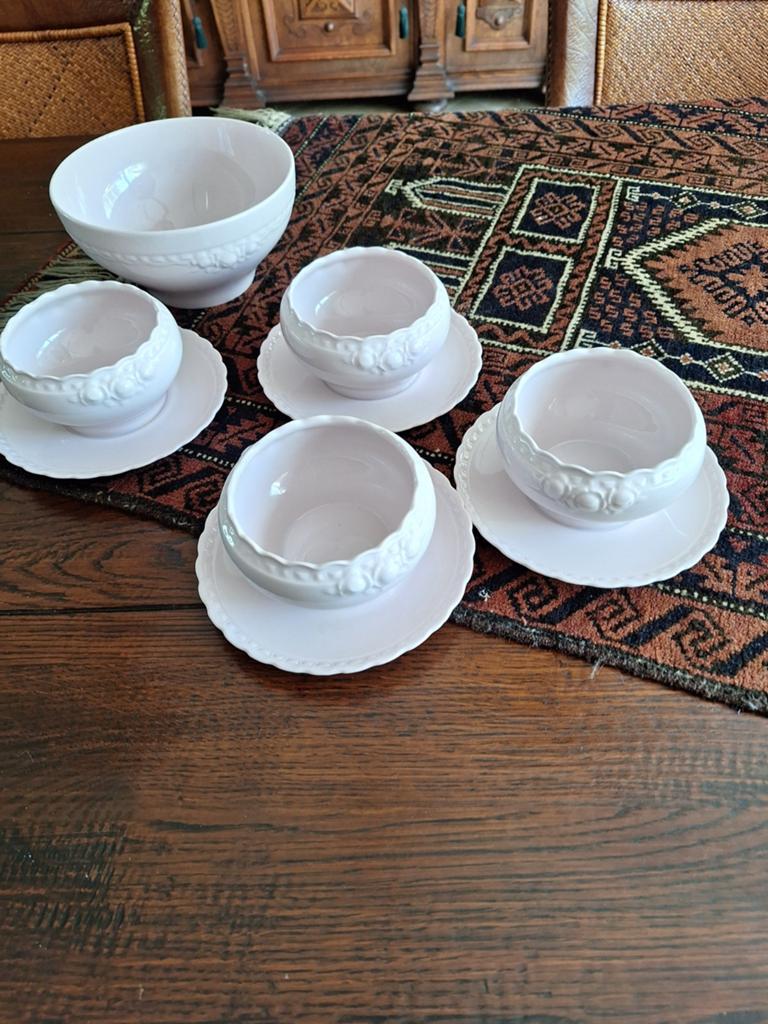 Servies  4 saus/jus kommen,1sla schaal, Ophalen of Verzenden