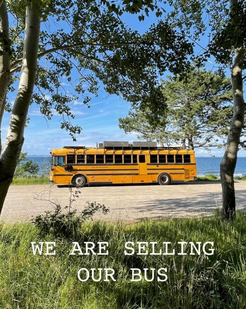Camping car School Bus conversion, Caravans en Kamperen, Campers, Gaslek-detector, Buscamper of Camperbus, 10 meter en meer, Treinzit