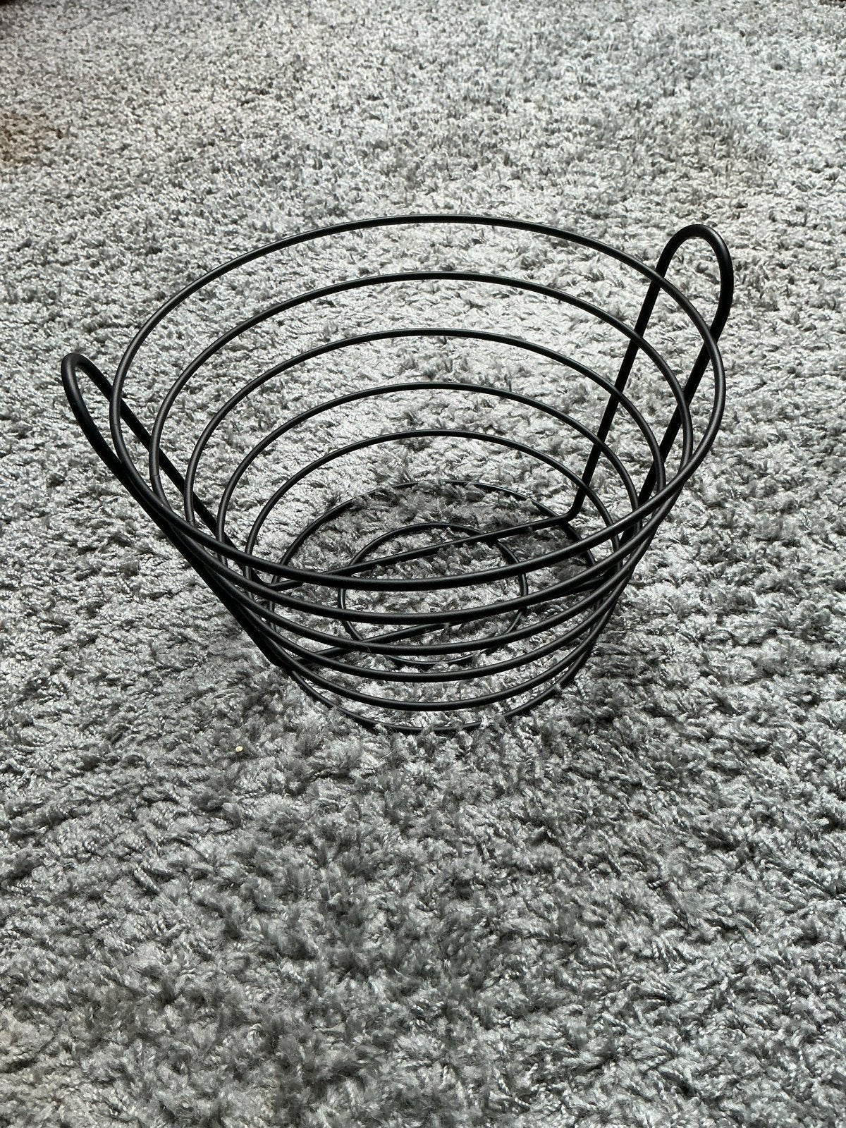 Zwarte metalen fruitschaal met handvatten, Huis en Inrichting, Ophalen, Met handvatten, Schaal, Rond
