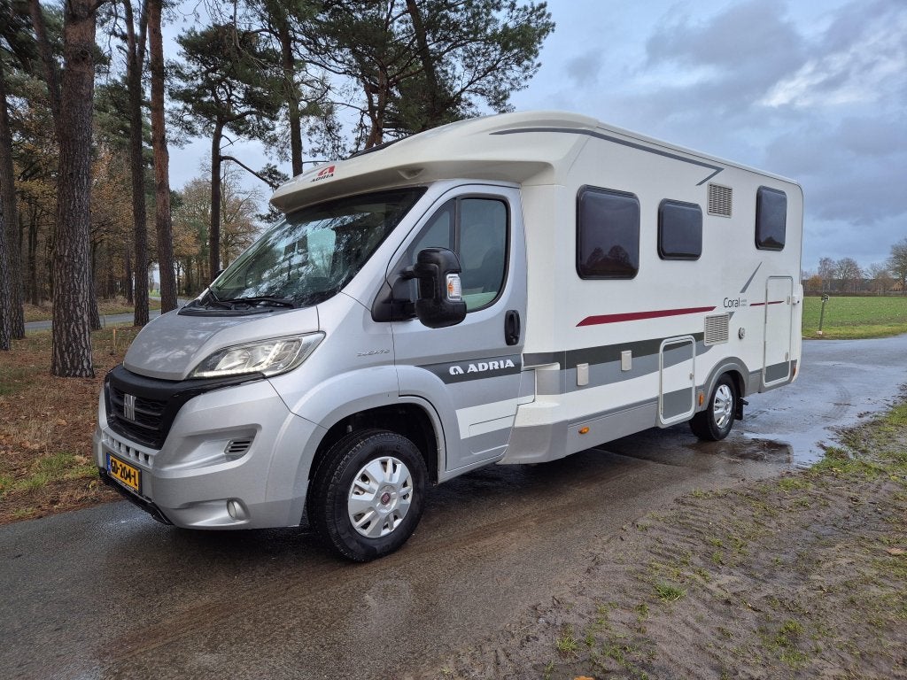 Adria Coral Axess 600 SL TWINBED airco el ram fietsrek TV, Chemisch toilet, Koelkast, Ringverwarming, Fiat