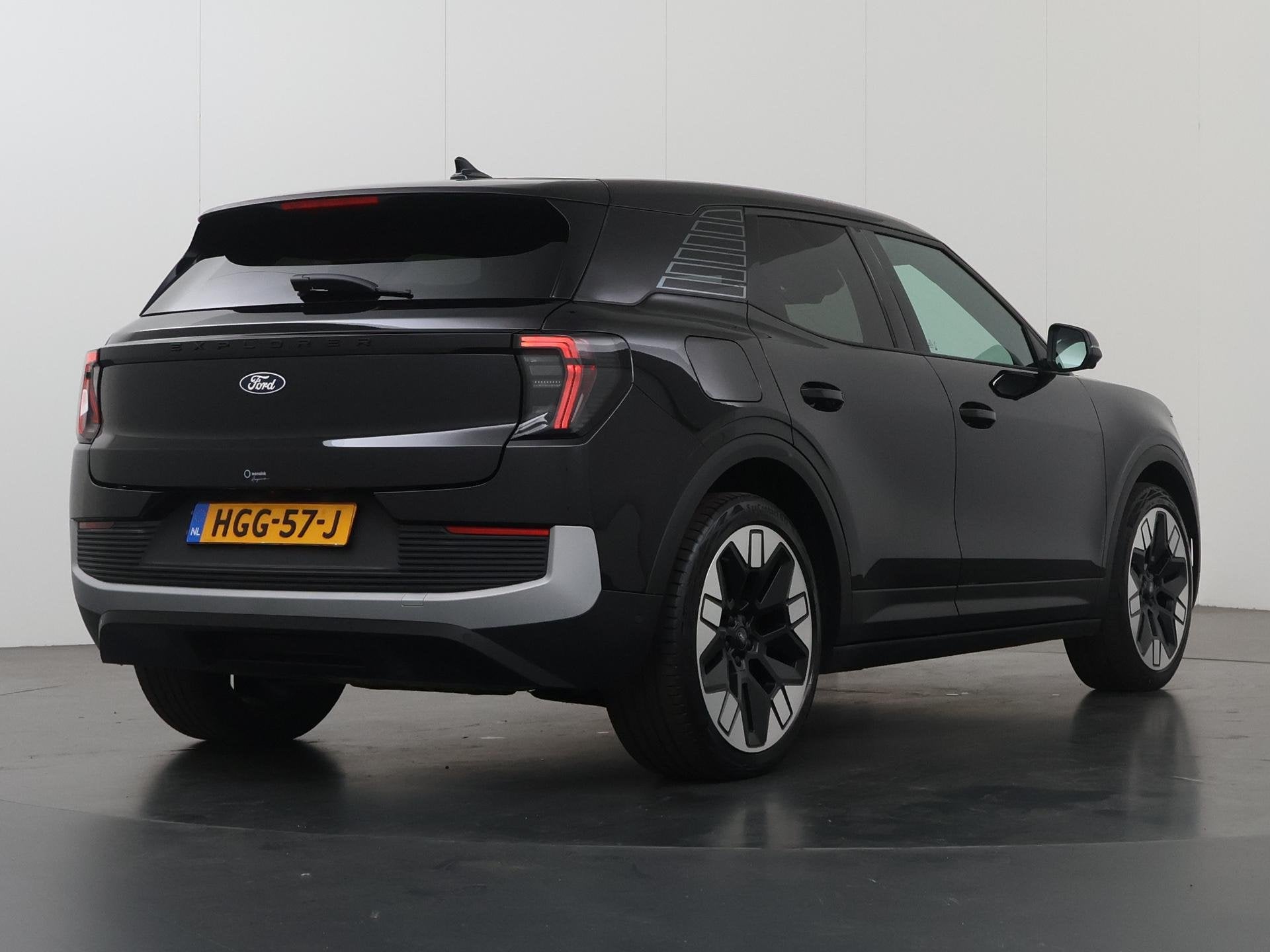 Ford Explorer Premium Extended Range RWD 77 kWh | Panoramada, Auto's, Automaat, Achterwielaandrijving, Gebruikt, Zwart
