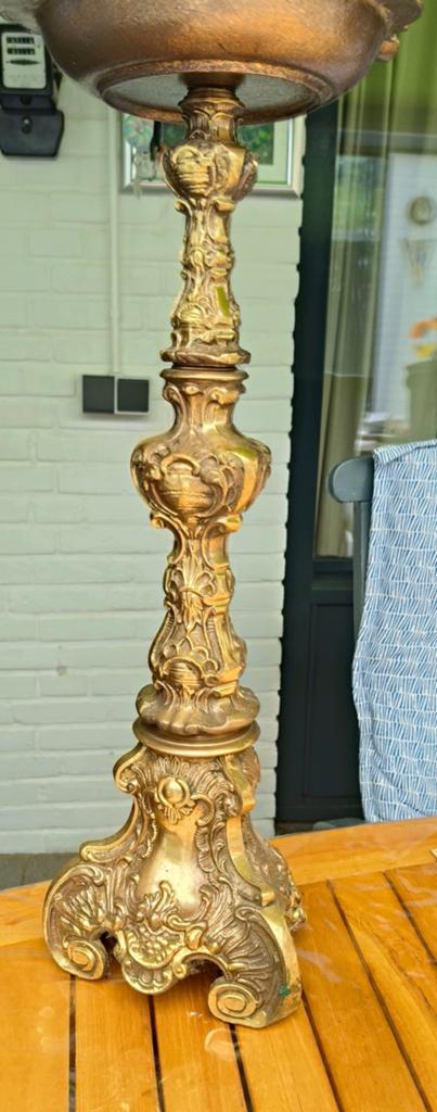 Antieke messing standaard, Ophalen