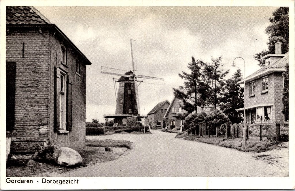 Garderen - 12 oude ansichtkaarten II, Verzamelen, Verzenden, 1940 tot 1960, Gelopen, Gelderland