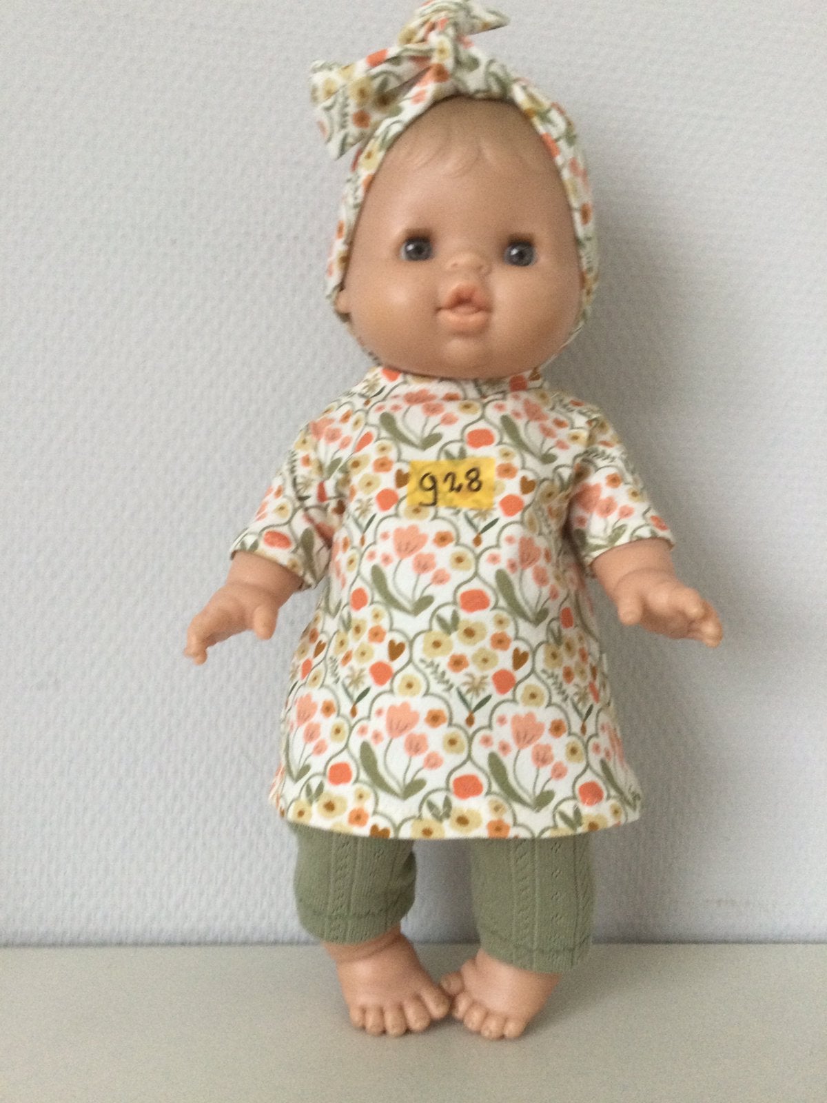 Nr 928 poppenkleertjes babypop 34 cm Reina Paola pop 34 cm, Ophalen of Verzenden, Nieuw, Babypop