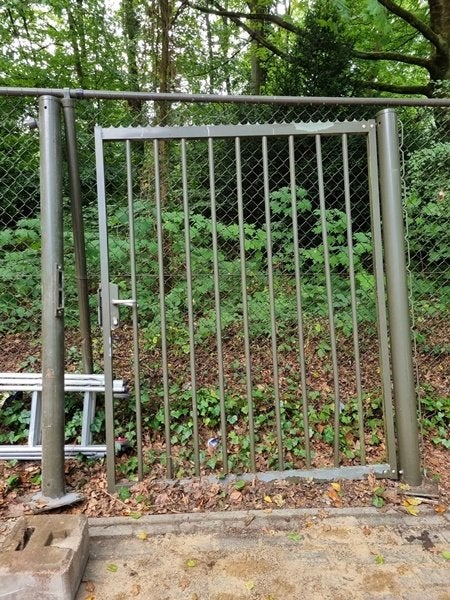 metalen poortdeur, Ophalen, Gebruikt, 150 tot 200 cm, Draaipoort