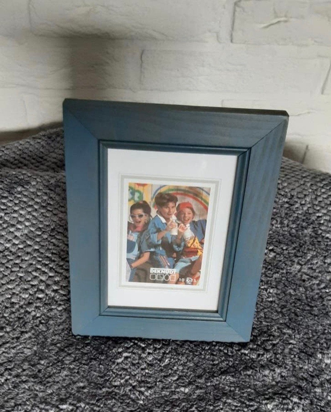Blauwe Houten Fotolijst 10x15 cm met Standaard, Audio, Tv en Foto, Fotografie | Fotolijsten, Gebruikt, Hout, Standaard fotolijst
