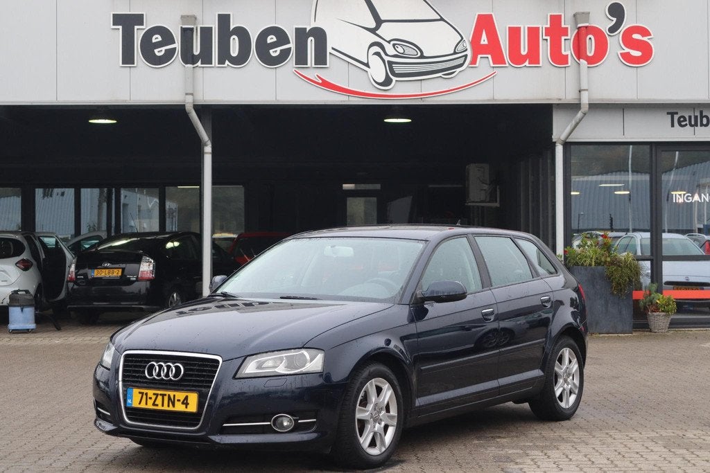 Audi A3 Sportback 1.2 TFSI Attraction Advance Cruise control, Euro 5, Stof, Gebruikt, Zwart
