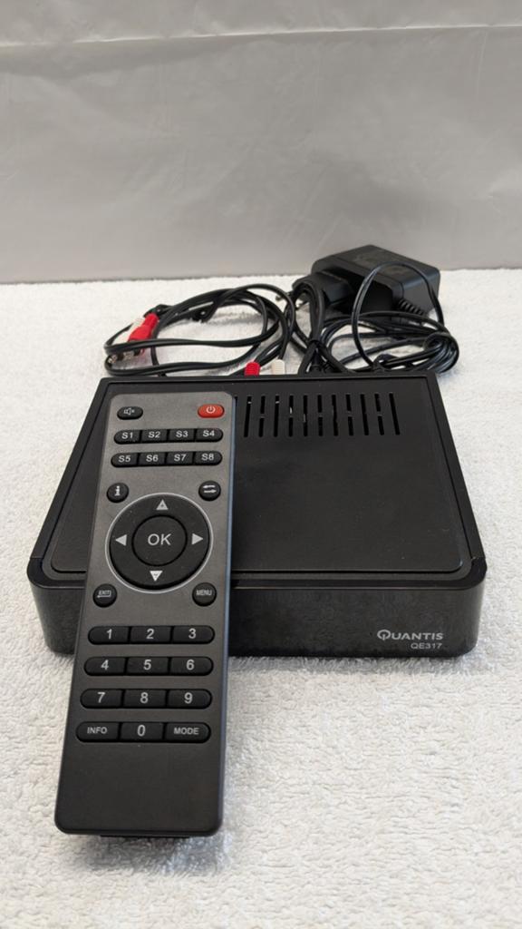 Quantis QE317 Digitale Radio-ontvanger met Afstandsbediening, Ophalen of Verzenden, Zo goed als nieuw