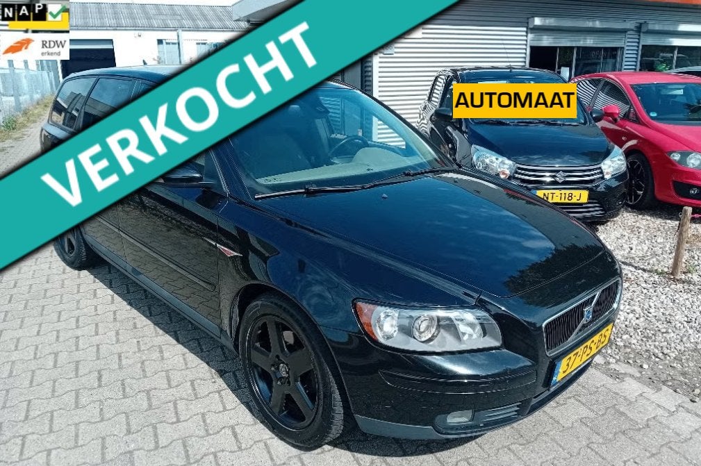 Volvo V50 2.4 180PK!! Automaat BJ2004 NIEUWE APK!, Auto's, 700 kg, Leder en Stof, Zwart, 2435 cc