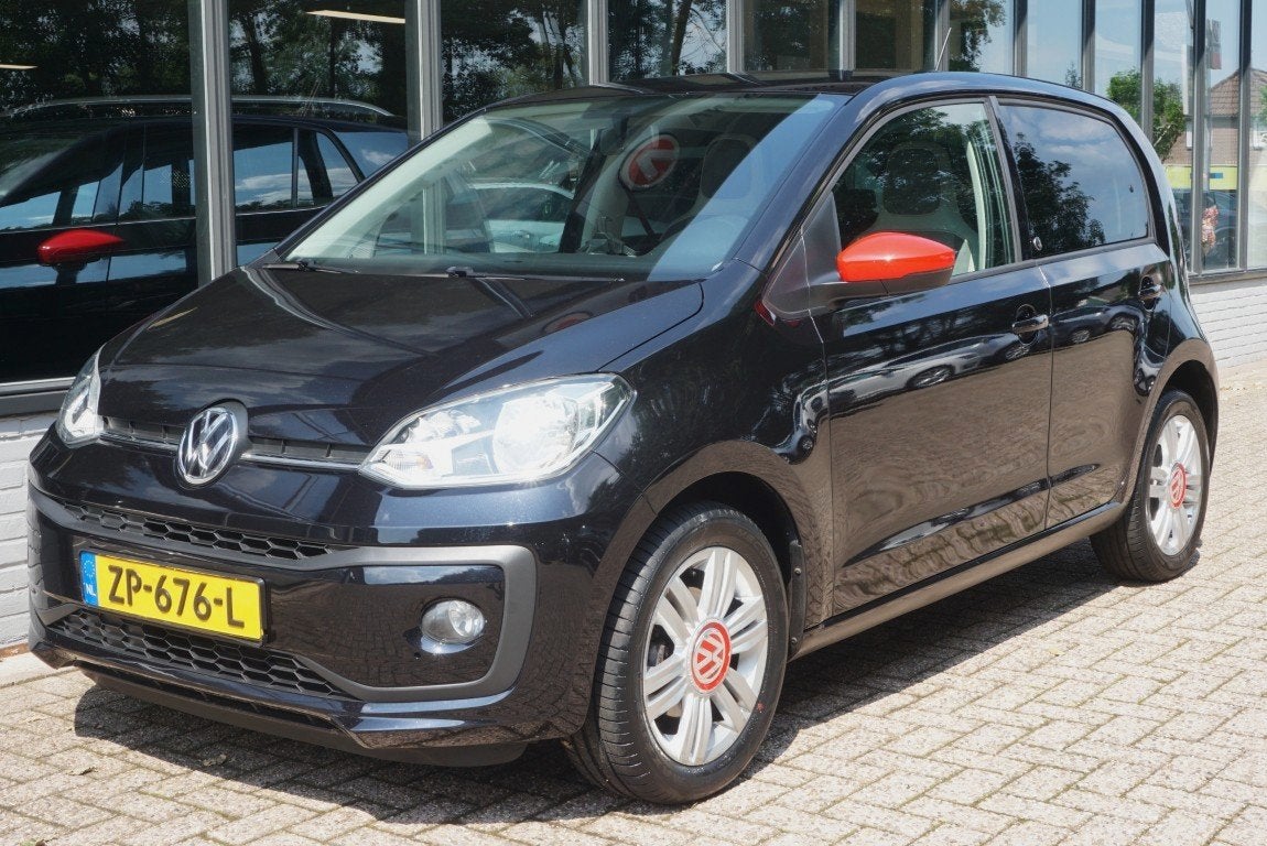 Volkswagen up! 1.0 BMT Beats Up! (bj 2017), Auto's, Volkswagen, Voorwielaandrijving, 12 maanden, Gebruikt, Leder en Stof