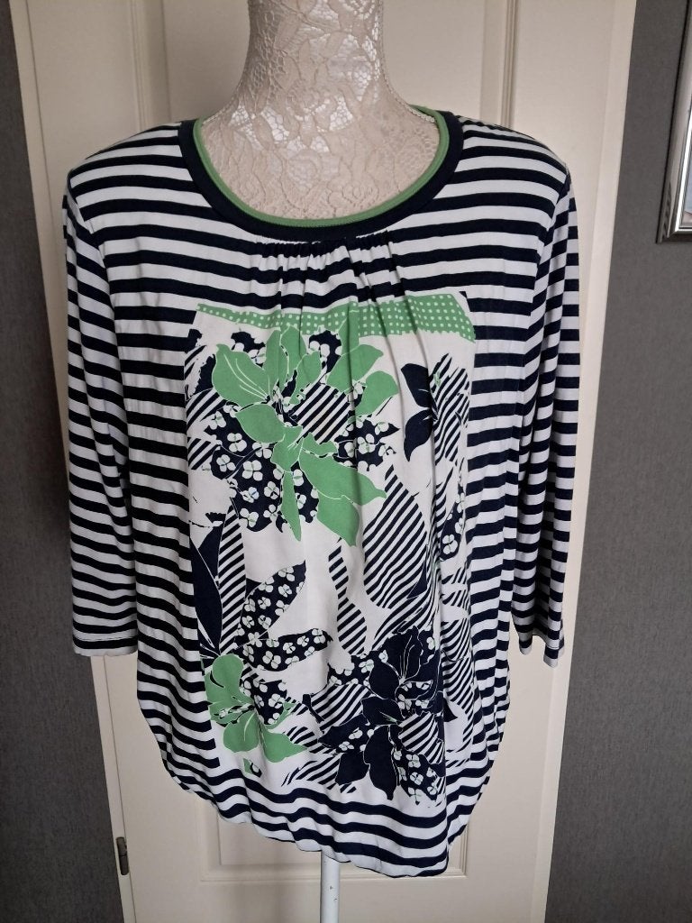Shirt Enjoy  Maat : 44 Kleur :, Meerkleurig, Maat 42/44 (L), Ophalen of Verzenden, Zo goed als nieuw