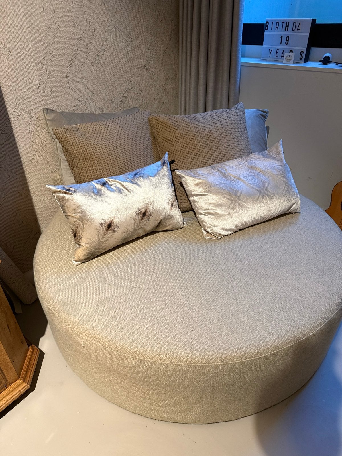 Keijser & co loungebank/daybed - Crèmekleurig, Huis en Inrichting, Ophalen, Rond!! 1,38 diameter, Gebruikt, 125 tot 150 cm