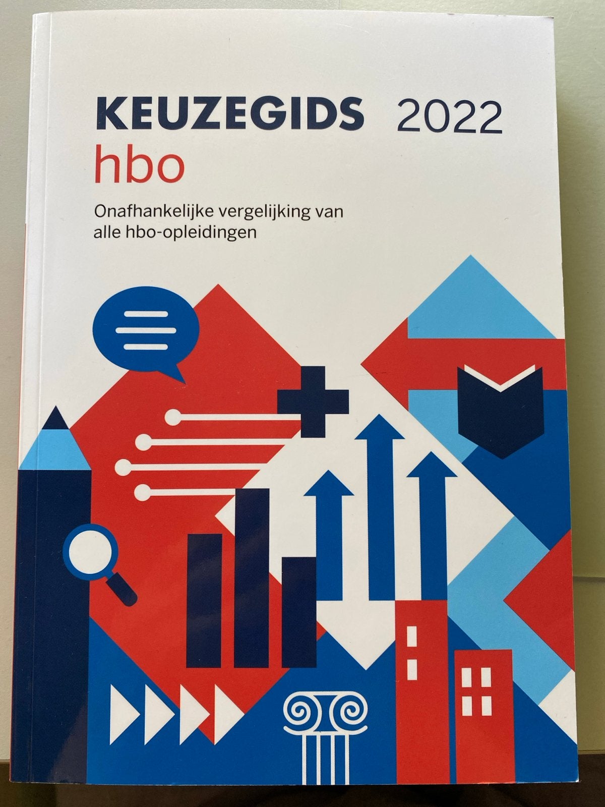 Keuzegids HBO 2022 - Onafhankelijke vergelijking, Ophalen of Verzenden, Zo goed als nieuw, HBO