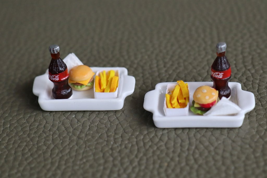 Dienbladen met friet, snacks en flesje coca cola., Ophalen of Verzenden, Nieuw, Gebruiksvoorwerp