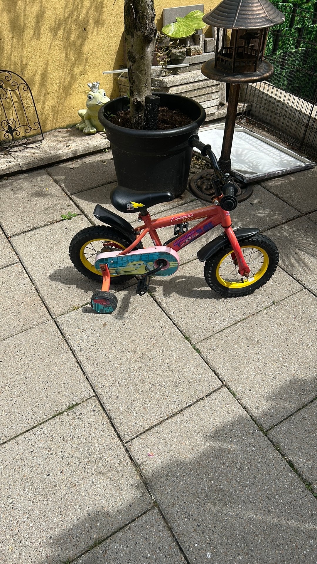 Kinderfiets Cars 121/2 inch, Ophalen, Zo goed als nieuw