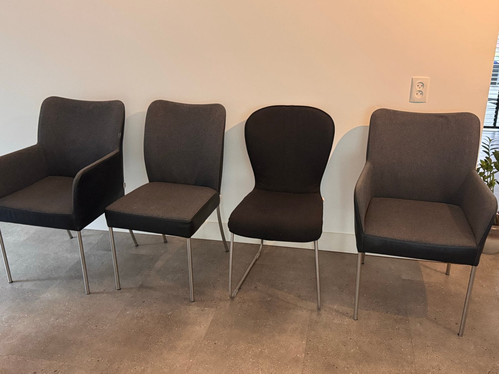Diverse eetkamerstoelen - Grijs, Zwart, Rood, Huis en Inrichting, Ophalen, Gebruikt, Overige kleuren, Stof
