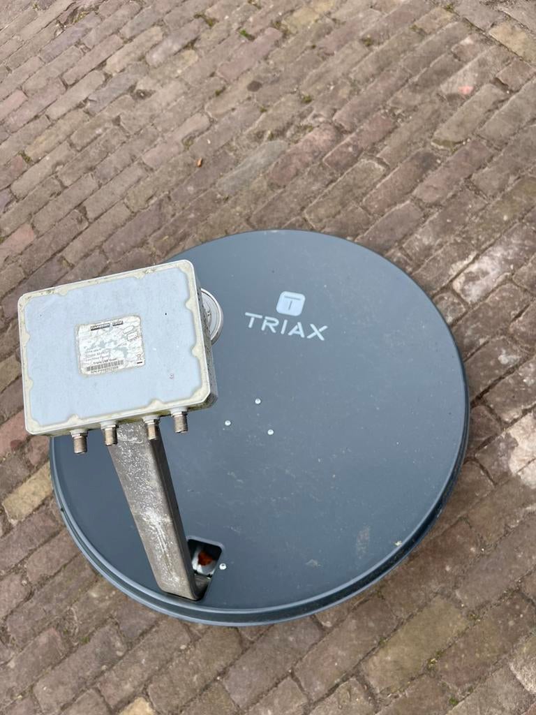 Triax schotelantenne - gratis af te halen, Ophalen, Gebruikt, (Schotel)antenne, Overige merken