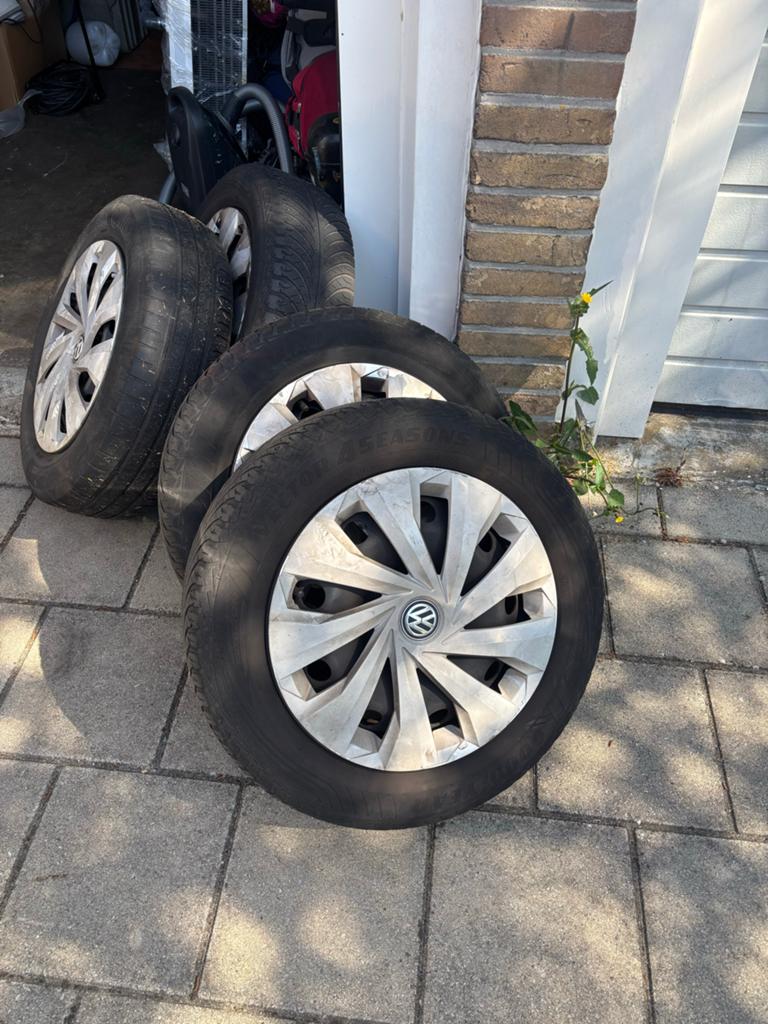 Polo G2 Stalen Banden met wieldoppen, Auto diversen, Ophalen of Verzenden, Gebruikt