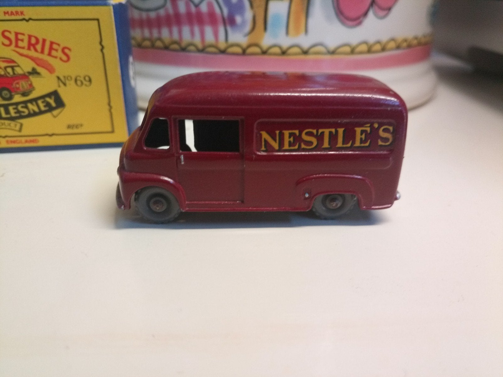 Matchbox no69 Nestle van, Ophalen of Verzenden