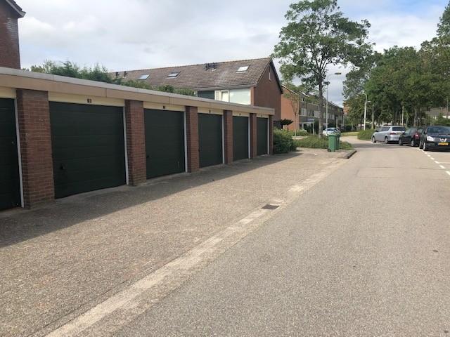 TE HUUR Ruime garagebox te Zoetemeer, Facet Vastgoed, Info@facetvastgoed.nl, Stephensonstraat 45, 2723RM, Zoetermeer