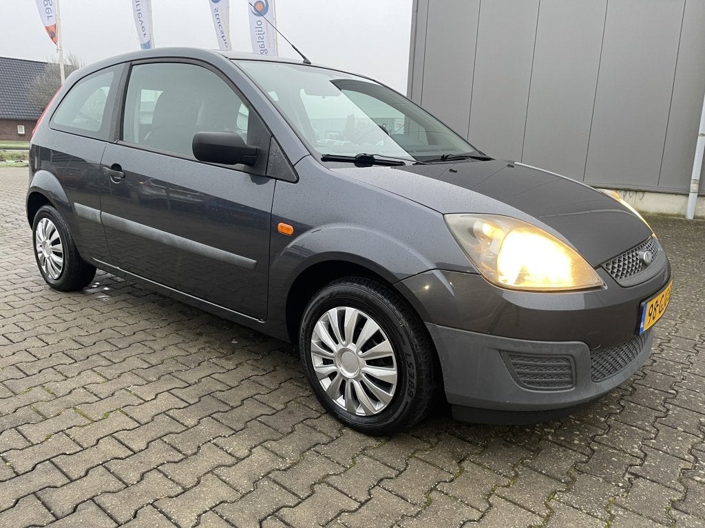 Ford Fiesta 1.3 8V AIRCO APK: Nieuw bij aflevering, 100 kg, 1299 cc, 4 cilinders, Metallic lak