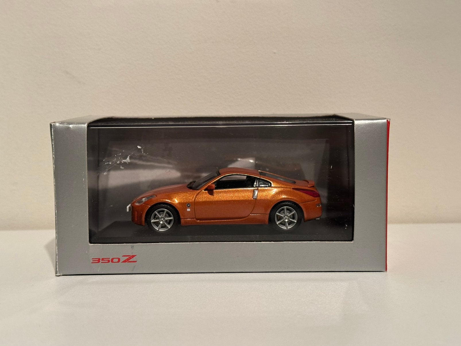 Nissan 350Z | Kyosho | schaal 1:43 | ZGAN, Hobby en Vrije tijd, Modelauto's | 1:43, Zo goed als nieuw, Auto, Kyosho, Ophalen of Verzenden