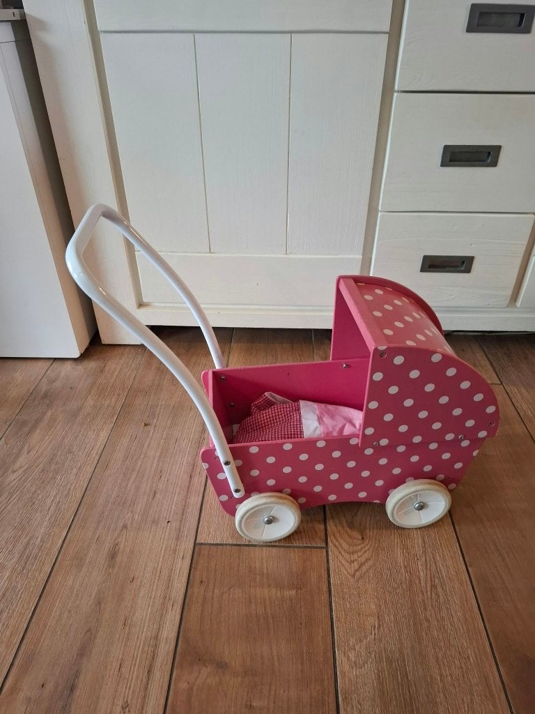 Klassieke Houten Poppenwagen Inclusief Dekentje & Kussentje, Ophalen, Gebruikt, Babypop