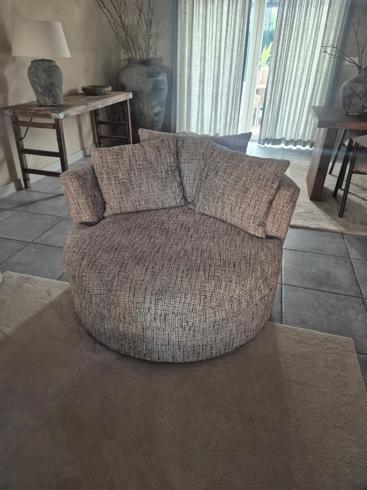 ronde loveseat, Huis en Inrichting, Ophalen, 100 tot 125 cm, Tweepersoons, Zo goed als nieuw