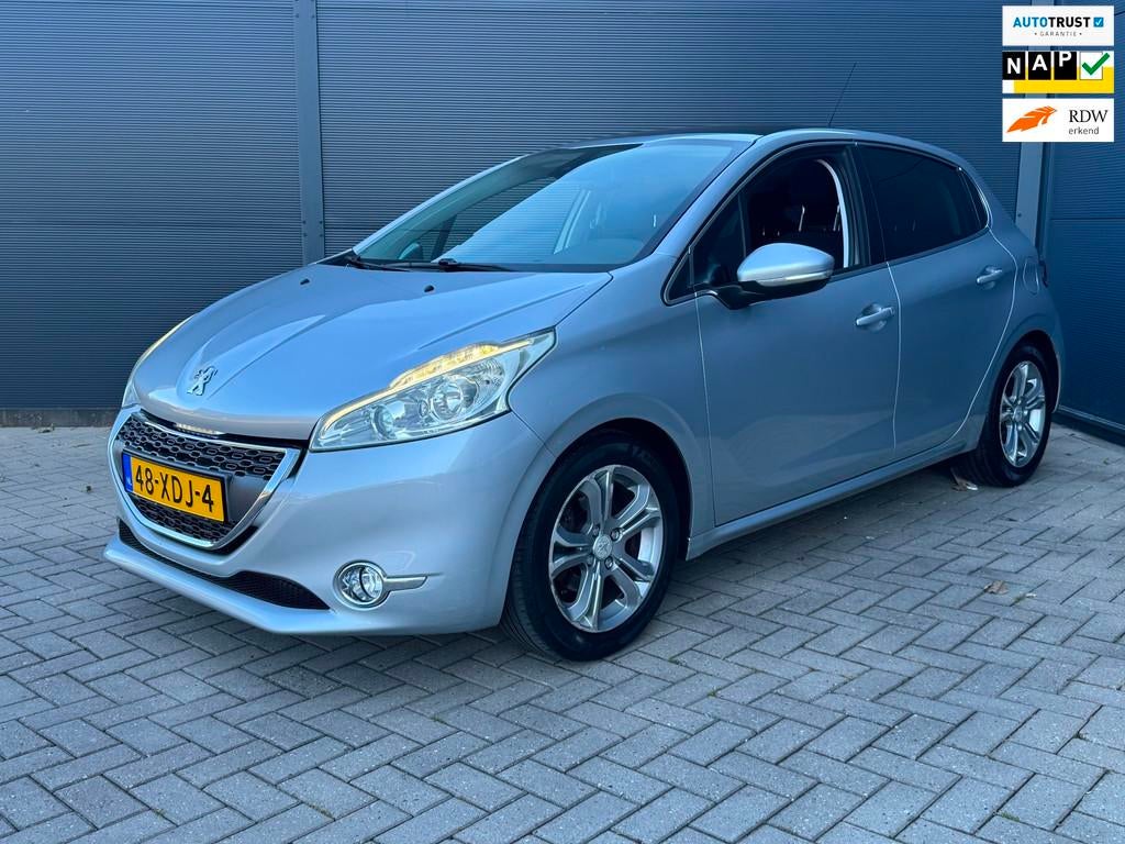 Peugeot 208 1.4 VTi Allure 50.000 km ! / Pano / Navi, Voorwielaandrijving, Euro 5, Origineel Nederlands, Bedrijf