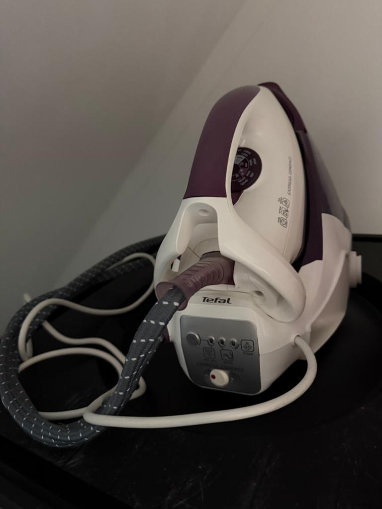 Tefal Express Compact Stoomgenerator Strijkijzer, Ophalen, Gebruikt, Strijkijzer met snoer