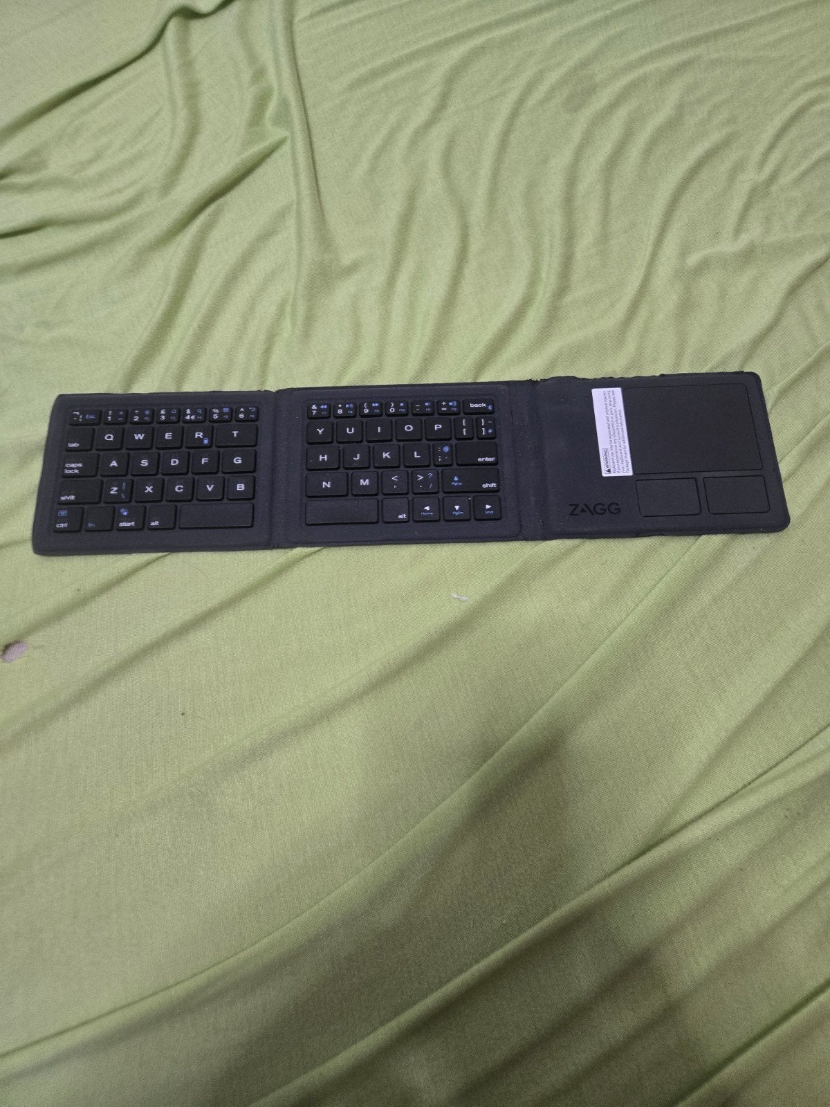 ZAGG opvouwbaar draadloos toetsenbord met trackpad, Computers en Software, Opvouwbaar, Gebruikt, ZAGG, Ophalen of Verzenden