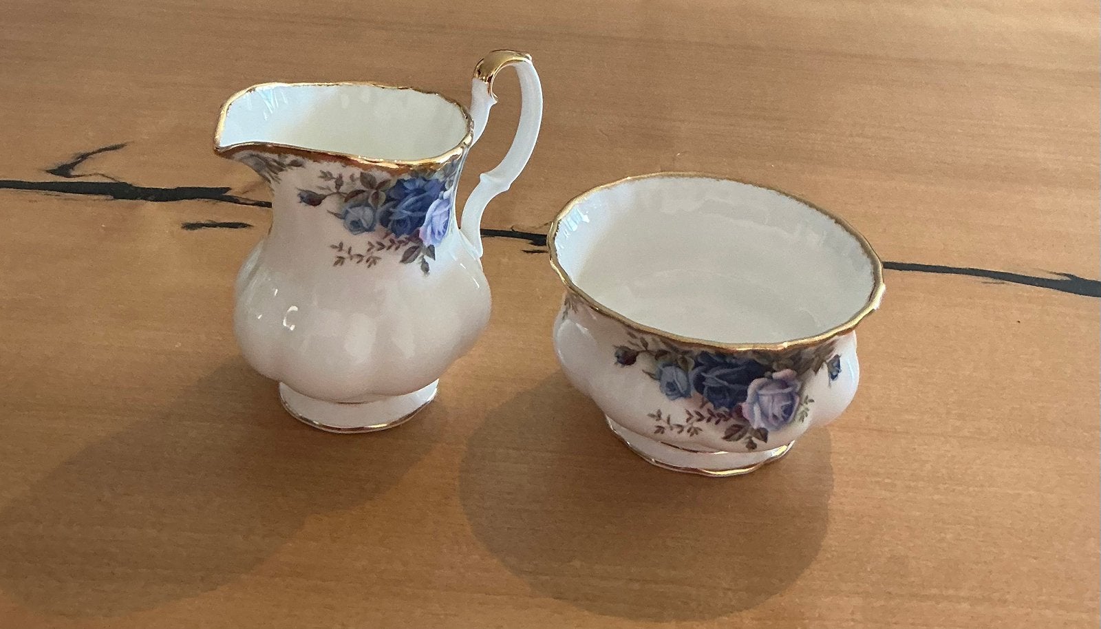 Moonlighting melkkannetje en suikerpotje, Ophalen of Verzenden