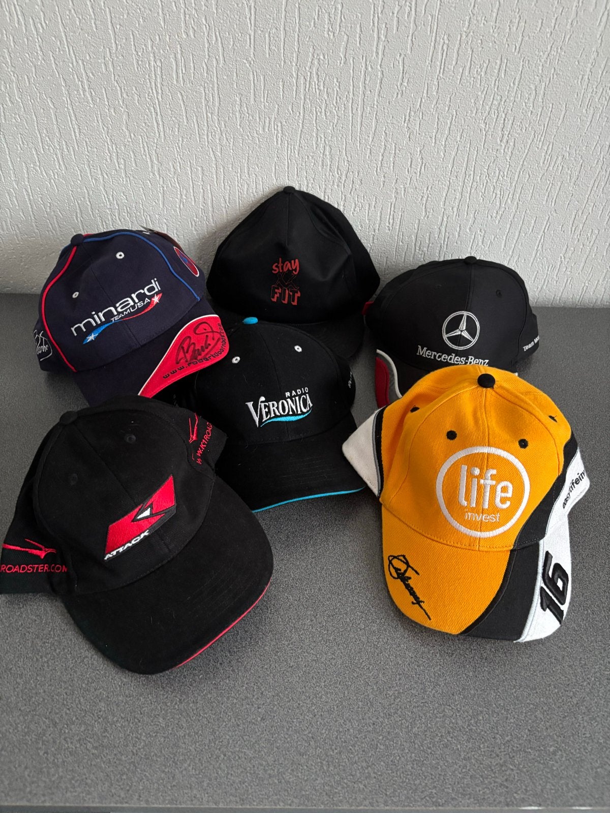 Diverse collectie petten - Minardi, Mercedes-Benz, Radio Ver, Kleding | Heren, Hoeden en Petten, Ophalen, Nieuw, One size fits all