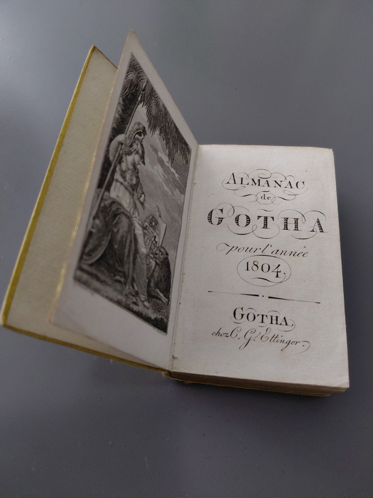 Almanac de Gotha 1804 - Zeldzaam Antiek Boekje, Antiek en Kunst, Ophalen of Verzenden, C.G. Ettinger (uitgever)