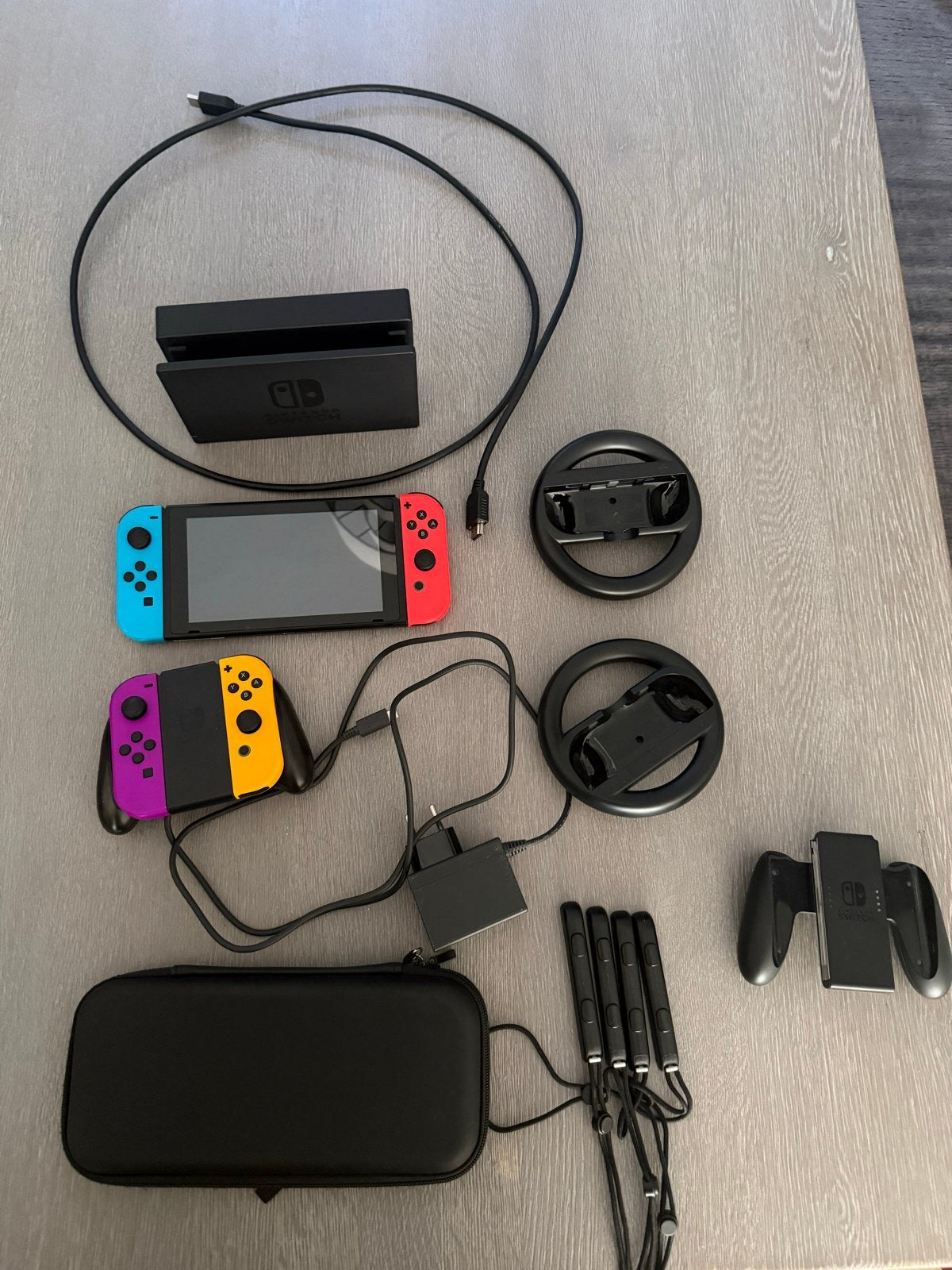 Nintendo Switch met extra controllers en accessoires, Ophalen, Gebruikt, Met 3 controllers of meer, Switch Original