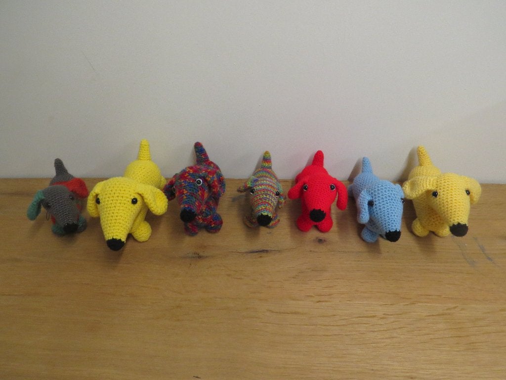 gehaakte knuffel teckel sam, Ophalen of Verzenden, Nieuw, Overige typen, Handgemaakt