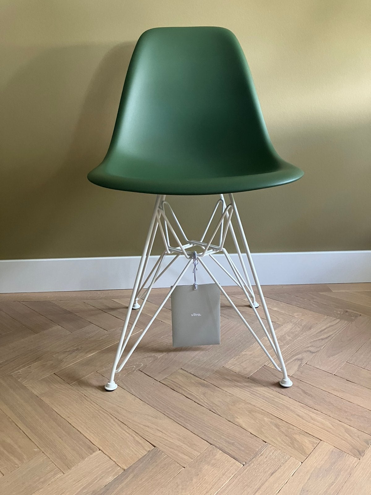 NIEUW!! Vitra eetkamerstoel groen, Huis en Inrichting, Stoelen, Ophalen, Nieuw, Overige kleuren, Eén