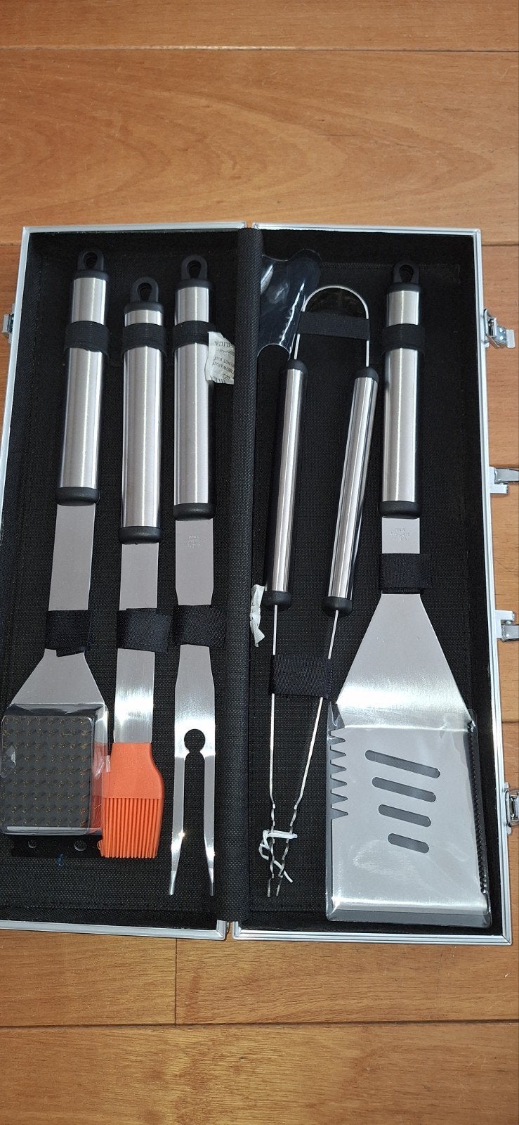 BBQ Gereedschap Set in Aluminium Koffer, Ophalen, Zo goed als nieuw