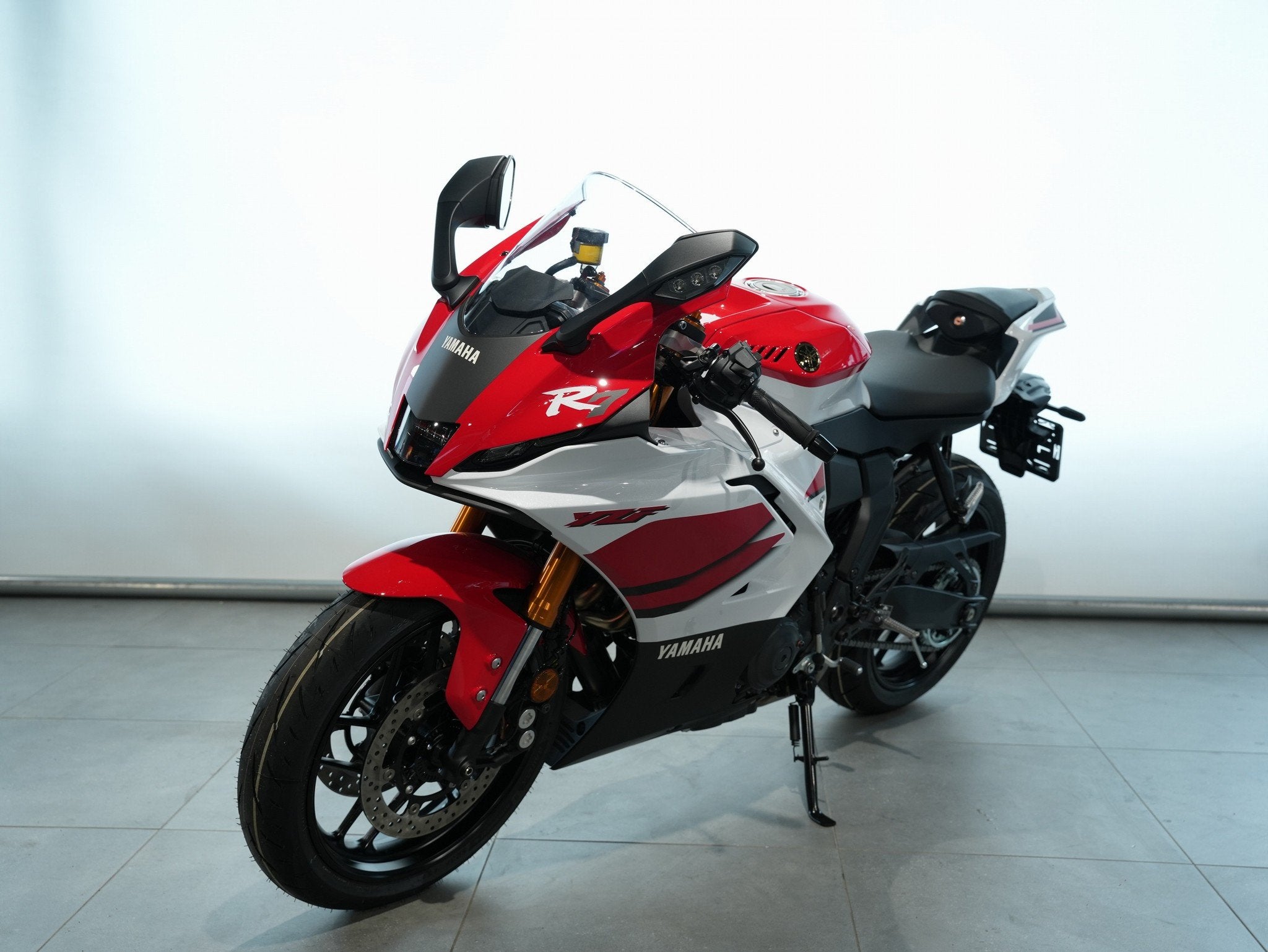 Yamaha YZF R7 70TH ANNIVERSARY (bj 2026), Motoren, Motoren | Yamaha, 700 cc, Klantenservice@yamaha-motor.nl, Super Sport, Meer dan 35 kW