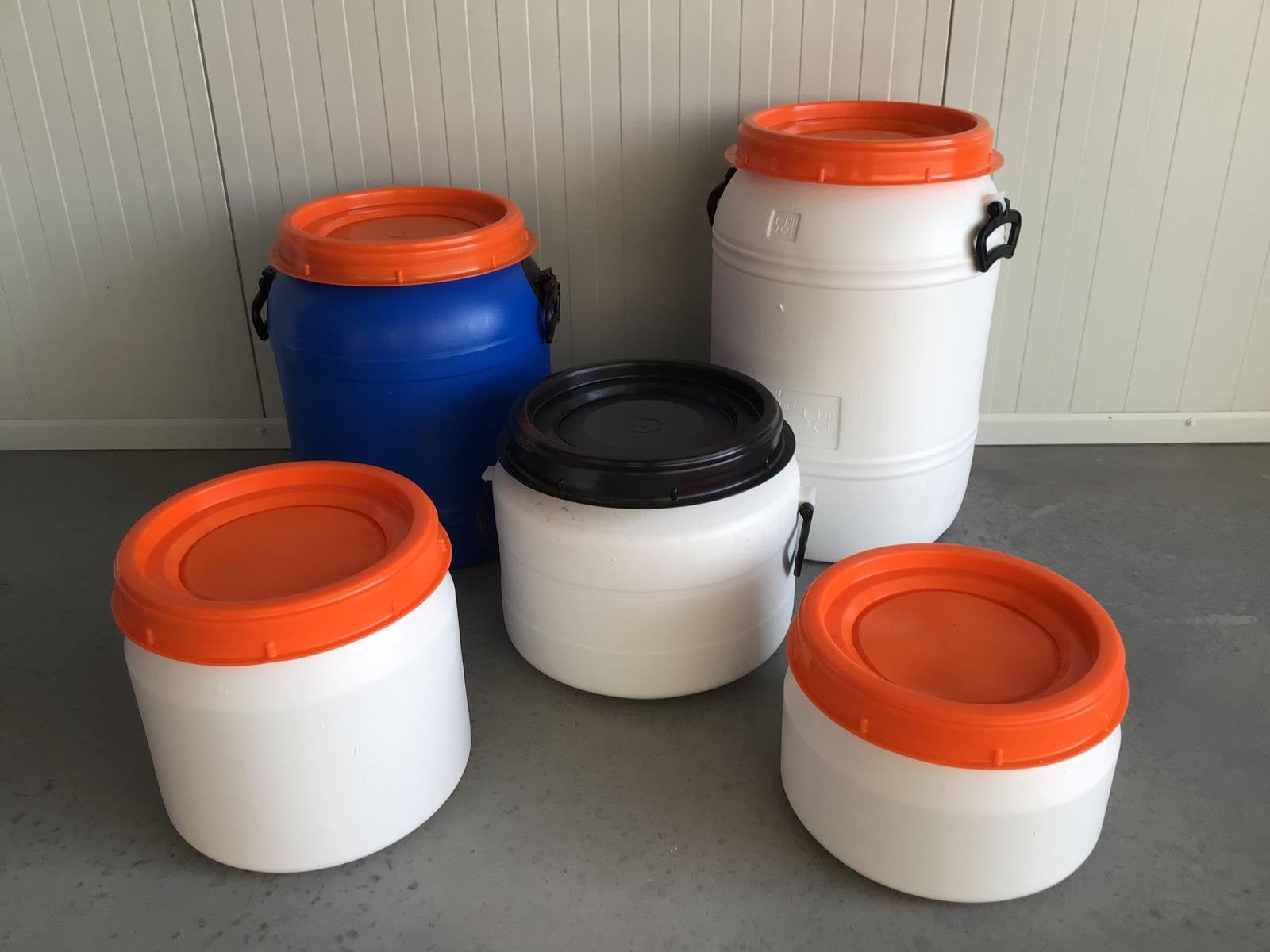 Voertonnen/Bewaartonnen. Nieuw.Maat:18,25,32,50,60ltr.€15,00, Ophalen, Nieuw, Kunststof, Met deksel