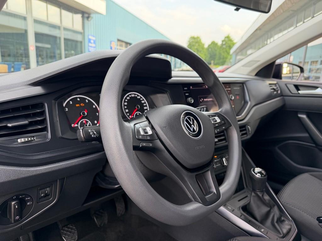 Volkswagen POLO 1.0 MPI NAVI AIRCO PDC CRUISE CONTROL, 21 km/l, Euro 6, Zwart, Bedrijf