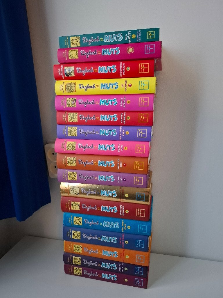 Dagboek van een muts € 80,00, Boeken, Ophalen of Verzenden, Zo goed als nieuw, Kind en Jeugd