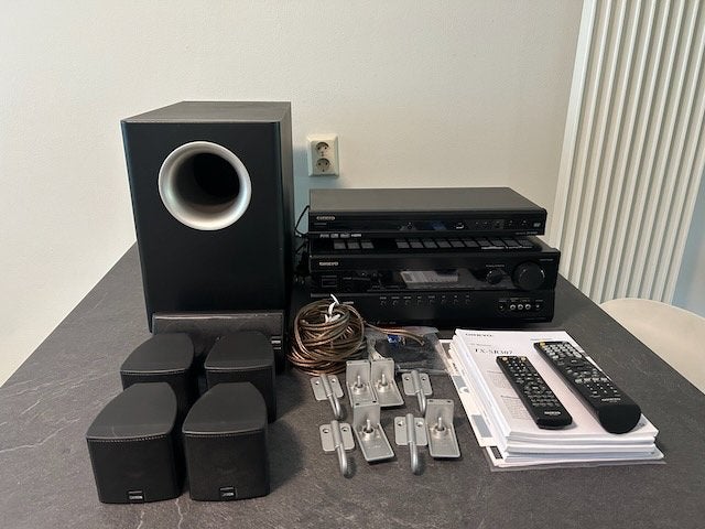 Onkyo 5.1 Home Cinema Set met Receiver en DVD-speler, Audio, Tv en Foto, Versterkers en Receivers, Ophalen, Gebruikt, 60 tot 120 watt