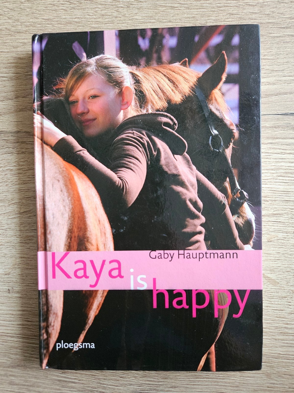Gaby Hauptmann - Kaya is happy, Gelezen, Ophalen of Verzenden, Fictie, Gaby Hauptmann