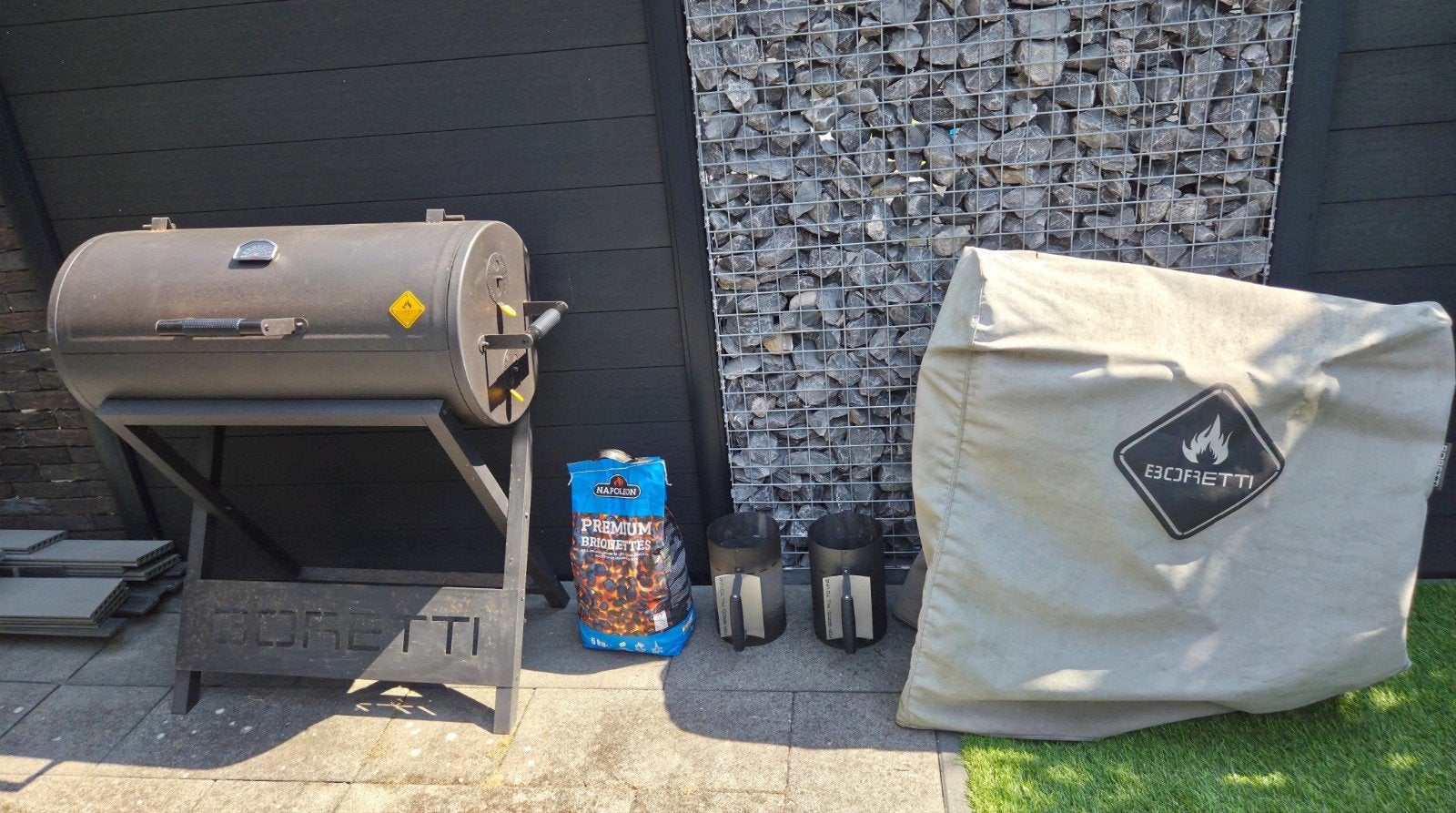 Boretti Barilo BBQ met hoes, starters, draaispit & briketten, Tuin en Terras, Houtskoolbarbecues, Ophalen, Gebruikt, Boretti, Met accessoires