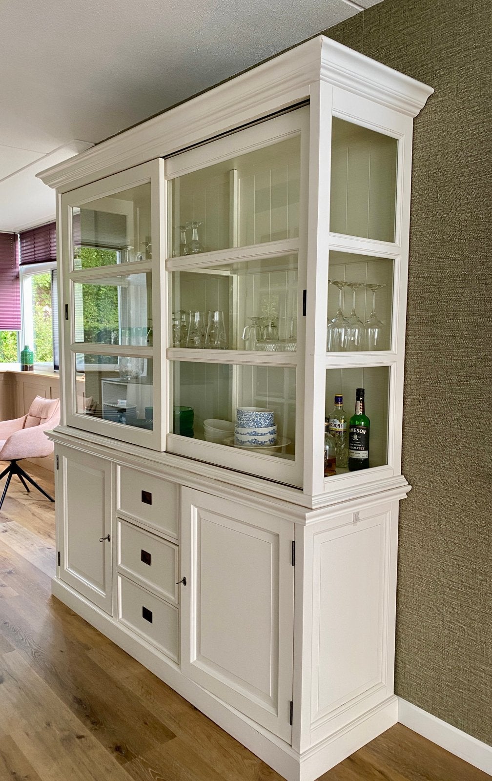 Buffetkast 195x225x54, Ophalen, Gebruikt, Met deur(en), 200 cm of meer
