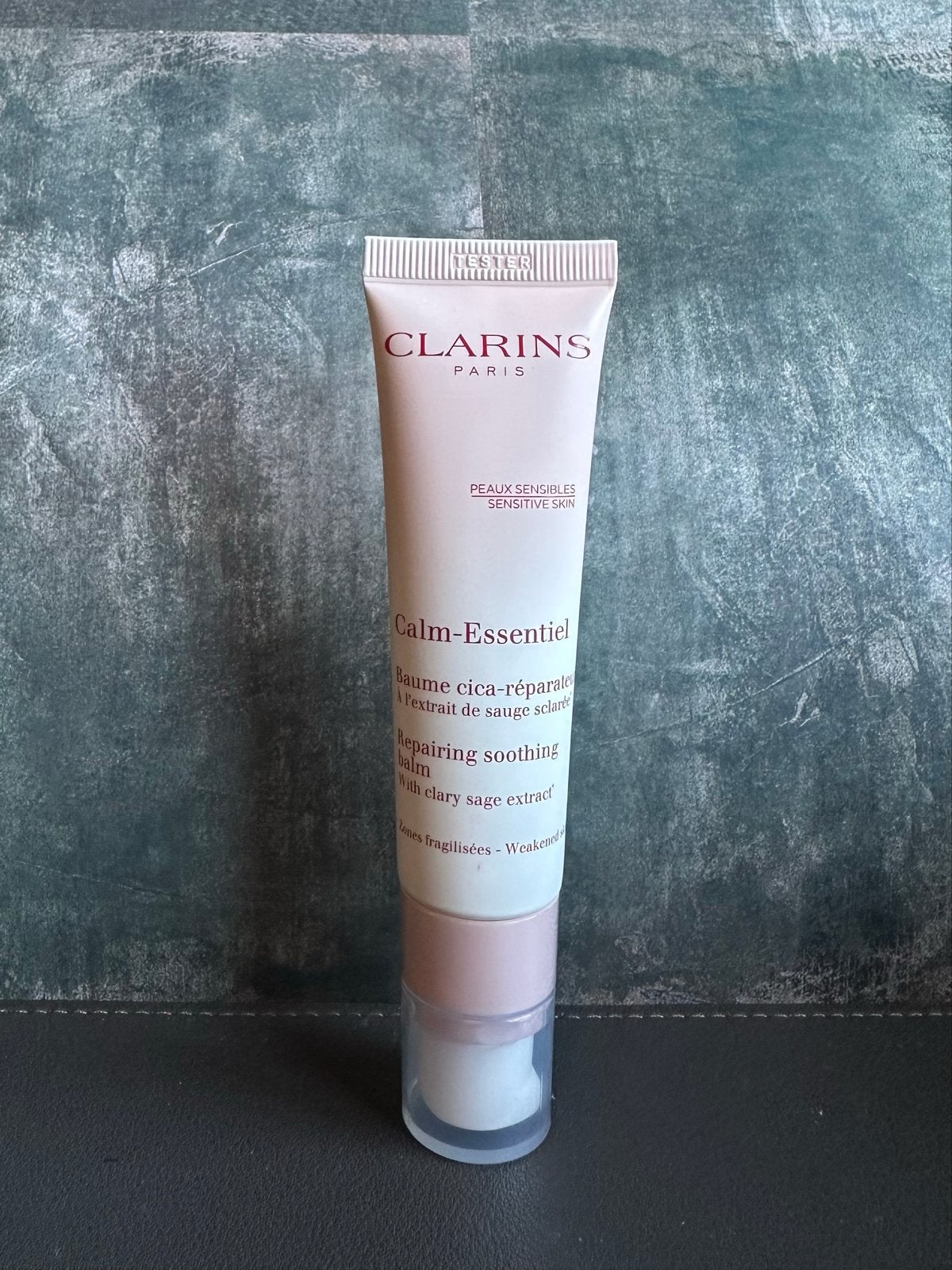 Clarins Calm-Essentiel Herstellende Balsem 30ml Nieuw, Ophalen of Verzenden, Nieuw, Gehele gezicht, Verzorging